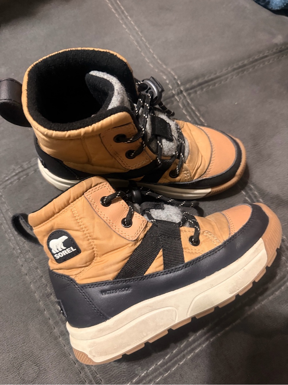 Sorel Kids Tan and Navy Lace-Up Winter Boots
